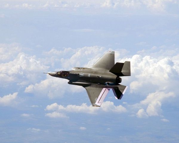 Pentagon informuje o problemach z myśliwcem F-35