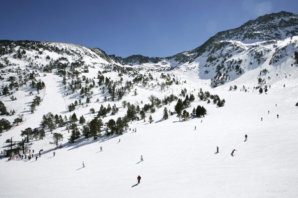 1200 osób ewakuowano ze stacji narciarskiej w Pirenejach