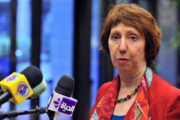 Szefowa dyplomacji UE Catherine Ashton wzywa do przedyskutowania reakcji na wydarzenia w Egipcie