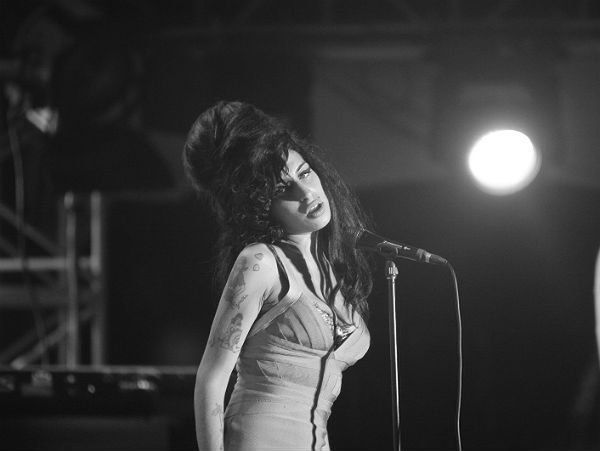 Potwierdzono: Amy Winehouse zmarła po przedawkowaniu alkoholu