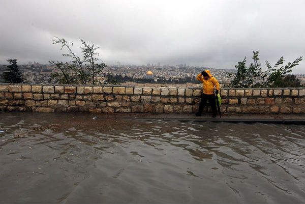 Ulewne deszcze w Libanie zabiły dwie osoby. W Izraelu najbardziej deszczowa zima od 10 lat