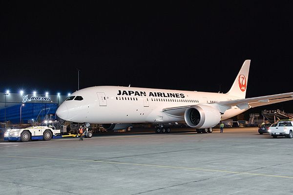 Japoński Dreamliner zapalił się na płycie lotniska w Bostonie