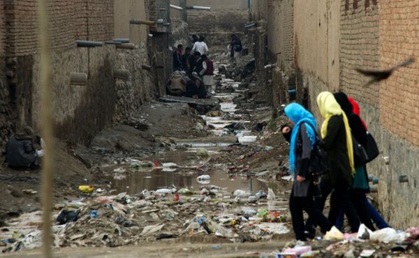 Afganistan: podcięli 15-latce gardło, bo rodzina nie chciała wydawać ją za mąż