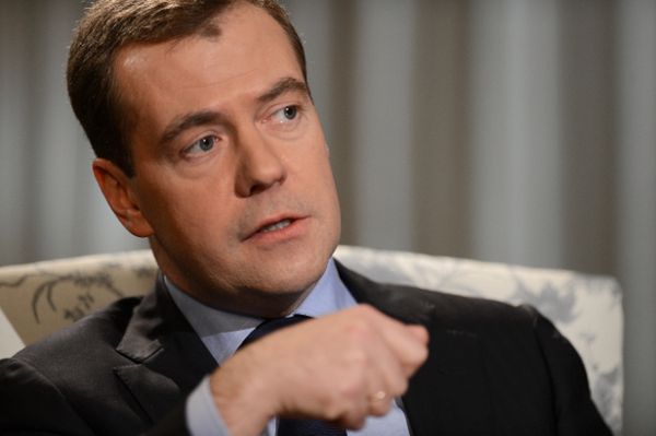 Miedwiediew: Rosja zaskarży na forum WTO sankcje nałożone przez USA
