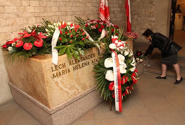 Jarosław Kaczyński i Marta Kaczyńska: nie jest rozważana ekshumacja Marii Kaczyńskiej