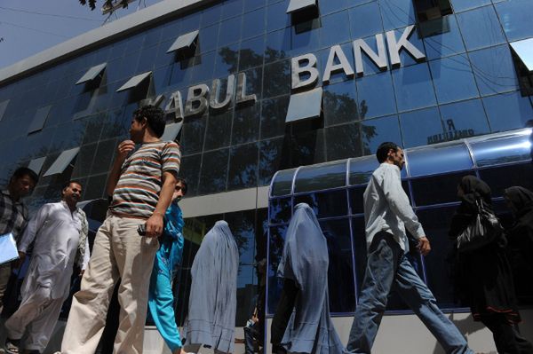 Afganistan: pieniądze z upadłego Kabul Banku wyprowadzono za granicę