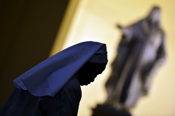Tajny raport Watykanu: gwałty na zakonnicach to codzienność