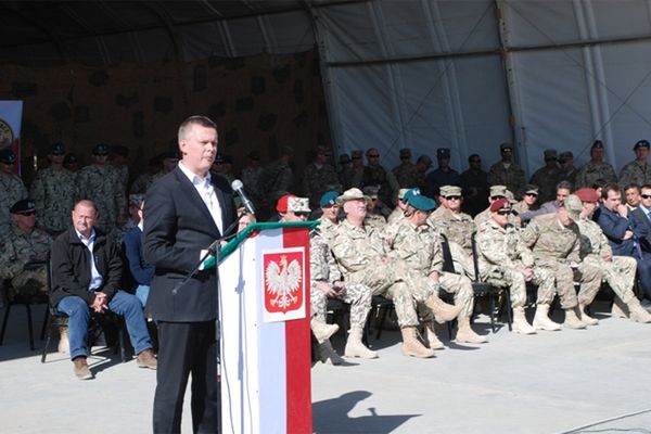 Szef MON z wizytą w polskim kontyngencie w Afganistanie