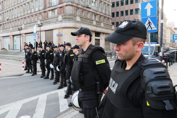 Policjanci: użyto nas do inwigilacji uczestników marszu "Obudź się Polsko"