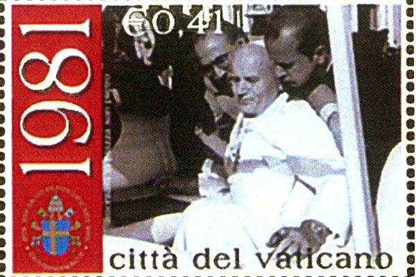 W tym aucie kule dosięgły Jana Pawła II - będzie wystawiony w Muzeach Watykańskich