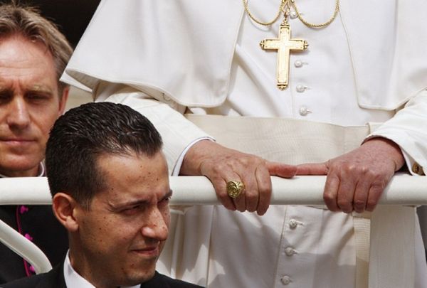 Kamerdyner papieża trafi do celi i straci pracę