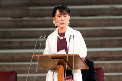 Owacyjne przyjęcie Aung San Suu Kyi w brytyjskim parlamencie