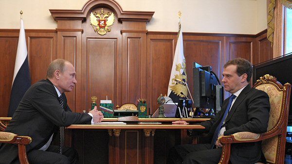 Prezydent Rosji Władimir Putin i premier Dmitrij Miedwiediew