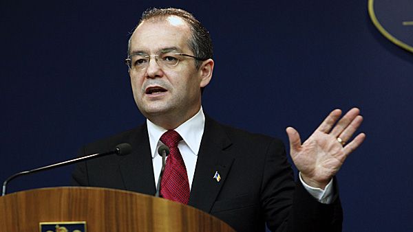 B. premier Rumunii Emil Boc