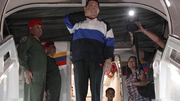 Hugo Chavez tuż przed odlotem na Kubę