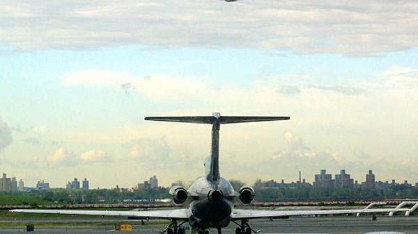 Pas startowy nowojorskiego lotniska LaGuardia