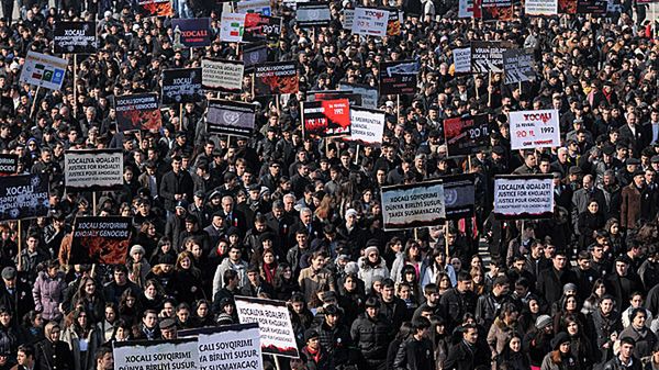 Tysiące ludzi na ulicach Baku