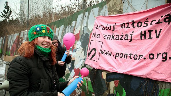 Akcja walentynkowa "Zarażaj miłością, nie zakażaj HIV"