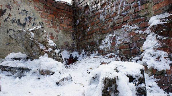 Z miejsca znalezienia zwłok Magdy w sosnowieckim parku Żeromskiego posprzątano znicze i maskotki