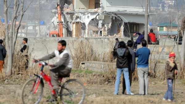 Rozbiórka domu, w którym ukrywał się bin Laden