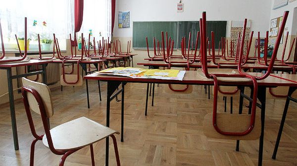Z powodu bardzo niskich temperatur zajęcia w szkołach zostały odwołane