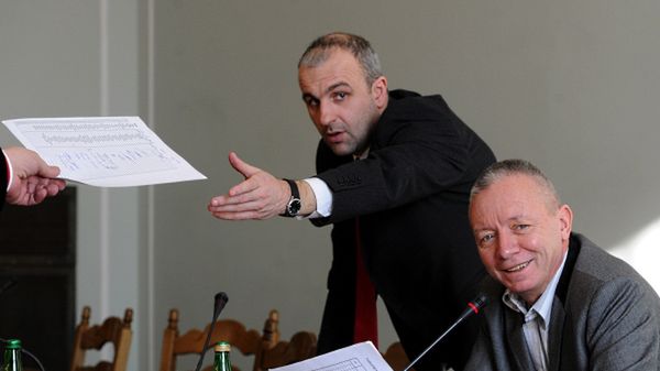 Posłowie Ruchu Palikota Wojciech Penkalski i przewodniczący zespołu Wincenty Elsner