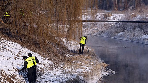 Policjanci szukają zwłok lub śladów po 6-miesięcznej Magdzie. (fot. archiwalne)