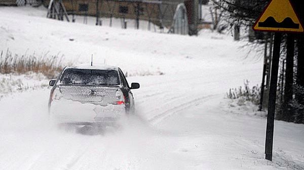 Zaśnieżona droga