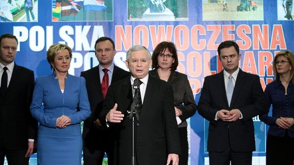 Prezes PiS Jarosław Kaczyński podczas konferencji prasowej
