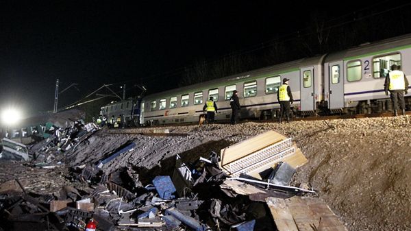 Ruch pociągów na jednym z dwóch torów wznowiono 6 marca o godz. 19
