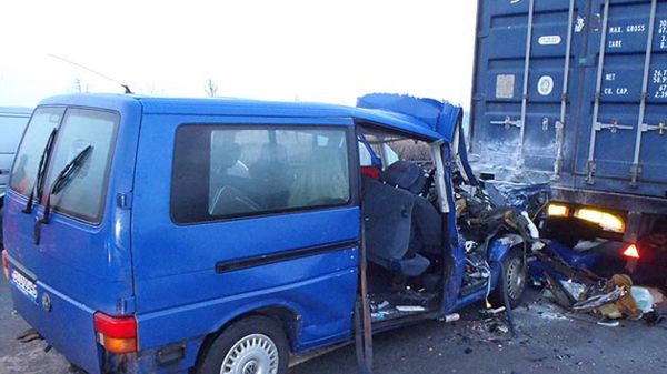Zniszczony polski bus
