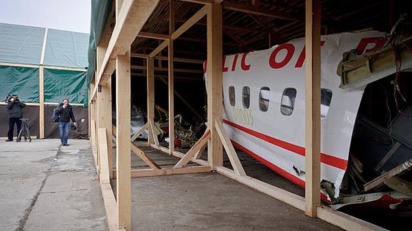 Wrak polskiego Tu-154 na lotnisku Siewiernyj