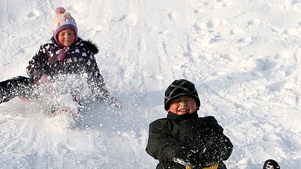 Na pierwszy śnieg zawsze z utęsknieniem czekają dzieci