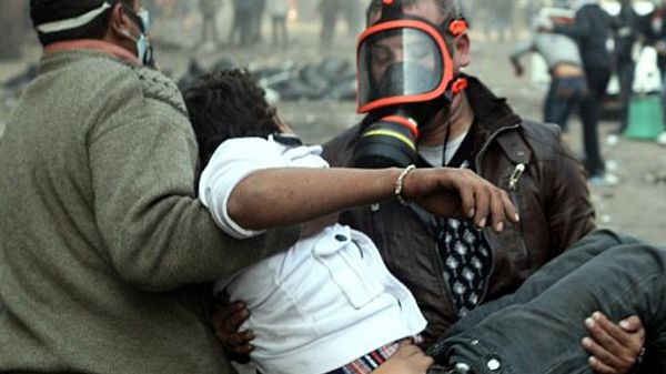 Egipcjanie znów protestują na placu Tahrir, a armia odpowiadam gazem łzawiącym