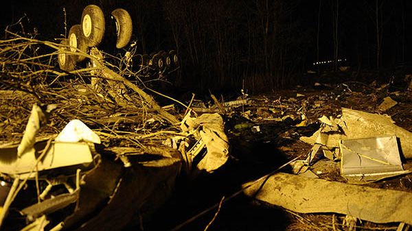 Szczątki tupolewa pod Smoleńskiem - zdjęcie archiwalne z 10.04.2010