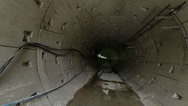 Wejście do tunelu przesyłowego Oczyszczalni Ścieków Czajka