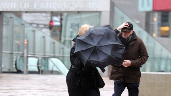 Niż Ulli przetacza się przez Europę