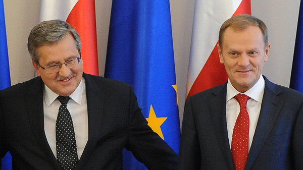 Bronisław Komorowski i Donald Tusk - politycy roku 2011 według Polaków