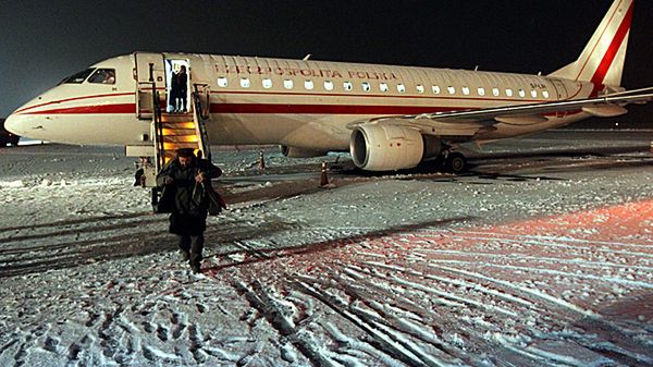 Rządowy Embraer 175 z przyczyn atmosferycznych nie może wystartować