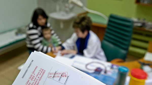 Recepty opatrzone pieczątką "Refundacja leku do decyzji NFZ"