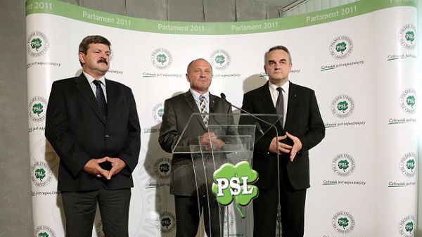 Prezes PSL, wicepremier Waldemar Pawlak, Jarosław Kalinowski oraz Marek Sawicki, który złożył rezygnację z funkcji ministra rolnictwa