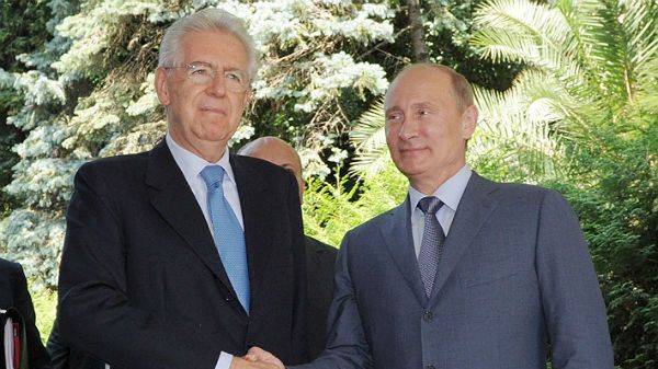 Premier Włoch Mario Monti i prezydent Rosji Władimir Putin