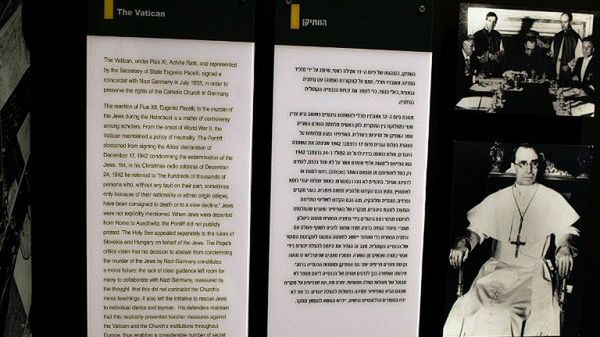 Informacja o Piusie XII w muzeum Jad wa-Szem