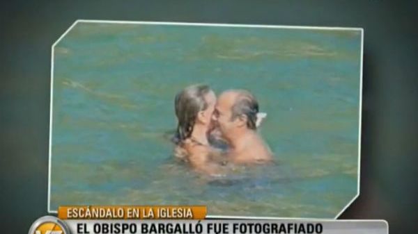 Biskup Fernando Bargallo wraz z "przyjaciółką z dzieciństwa"