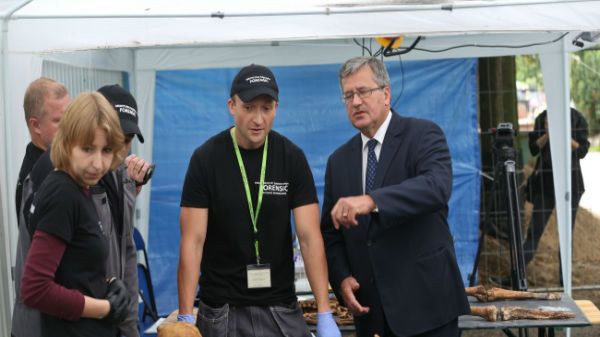 Prezydent Bronisław Komorowski na Powązkach