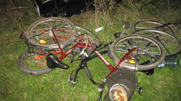 Wypadek na trasie Sejny-Suwałki - kierowca samochodu zabił troje rowerzystów