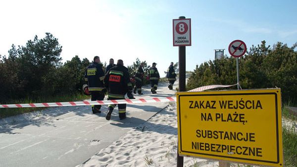 Na plaży w Czołpinie (Pomorskie), na terenie Słowińskiego Parku Narodowego, znaleziono w maju substancję niewiadomego pochodzenia