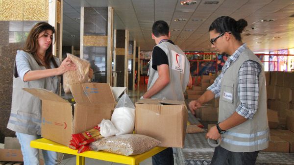 Pomoc żywnościową do Syrii dostarcza już Czerwony Półksiężyc