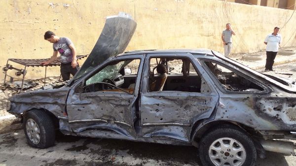 Samochód zniszczony w zamachu w Kirkuku