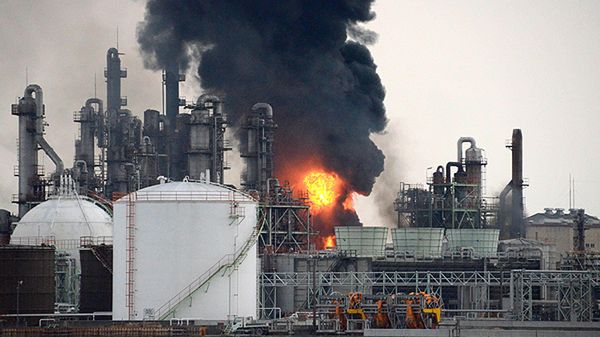 Płonąca fabryka w Himeji